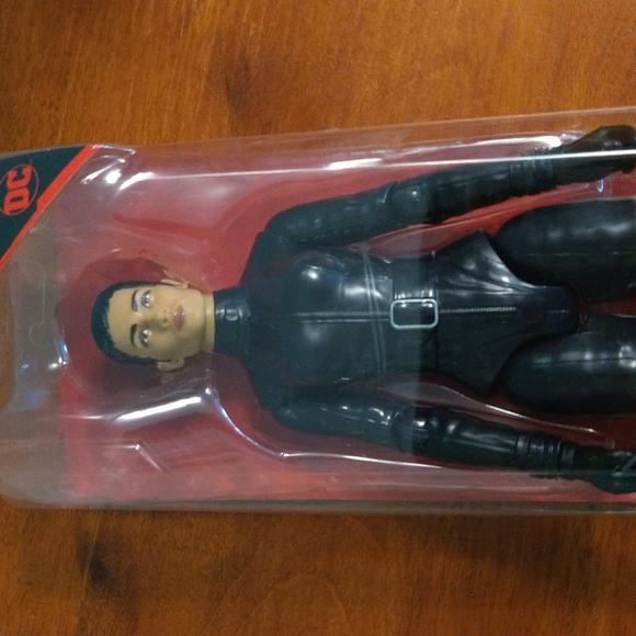 Selina Kyle DC action figure doll - Picture 10 of 12